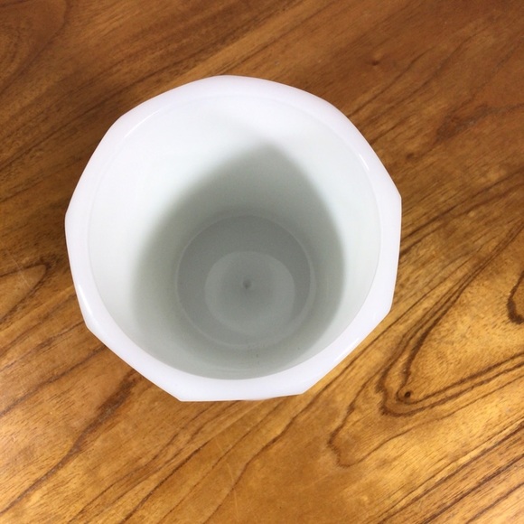 Vintage Westmoreland Milk Glass Paneled Grape Pattern Goblet - Picture 3 of 4